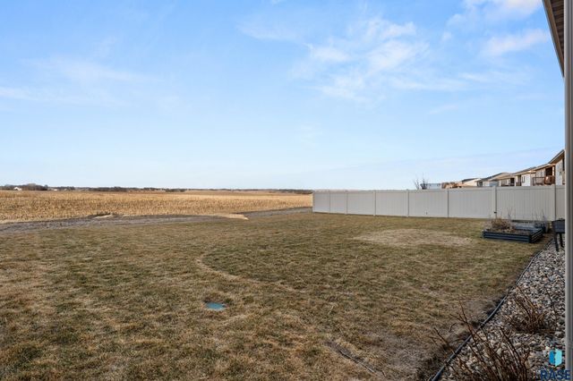 2309 S Sadie Ave Avenue, Sioux Falls, SD 57106