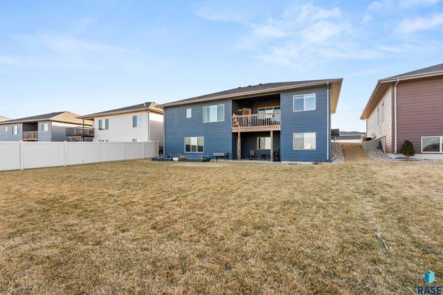 2309 S Sadie Ave Avenue, Sioux Falls, SD 57106