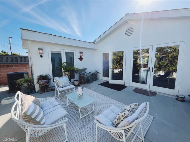 13208 Hansworth Ave, Hawthorne, CA 90250