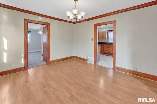 2601 W KENWOOD Avenue, West Peoria, IL 61604
