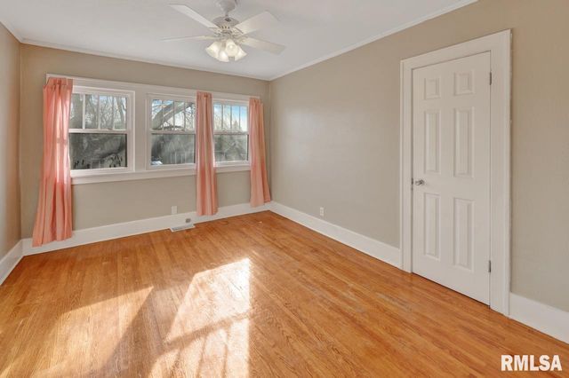 2601 W KENWOOD Avenue, West Peoria, IL 61604