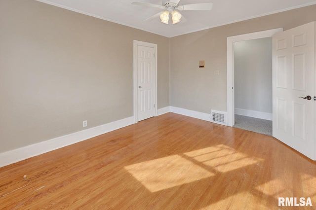 2601 W KENWOOD Avenue, West Peoria, IL 61604