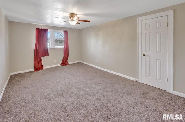 2601 W KENWOOD Avenue, West Peoria, IL 61604