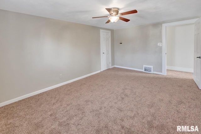 2601 W KENWOOD Avenue, West Peoria, IL 61604