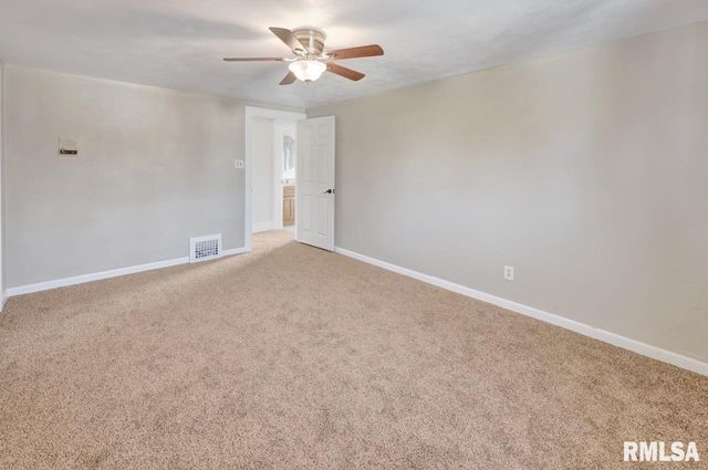 2601 W KENWOOD Avenue, West Peoria, IL 61604