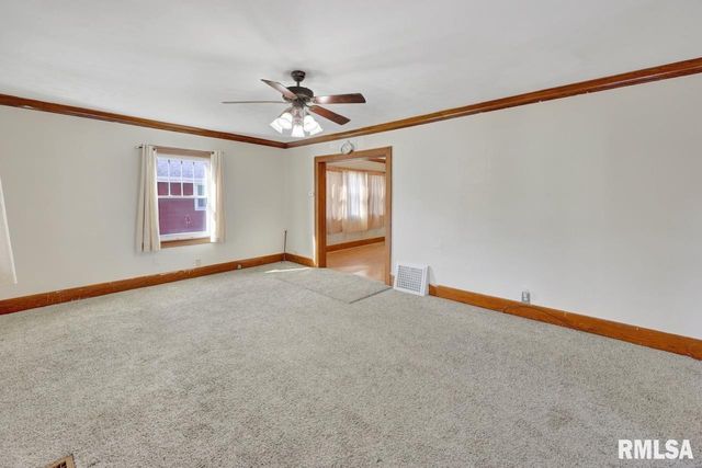 2601 W KENWOOD Avenue, West Peoria, IL 61604