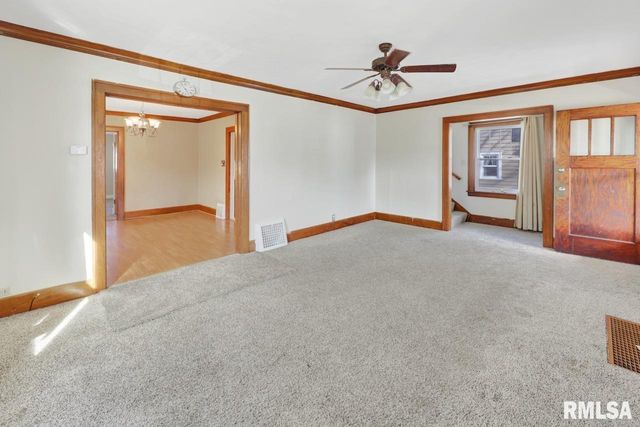 2601 W KENWOOD Avenue, West Peoria, IL 61604