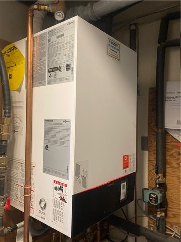 29 Mount Hygeia Road, Foster, RI 02825