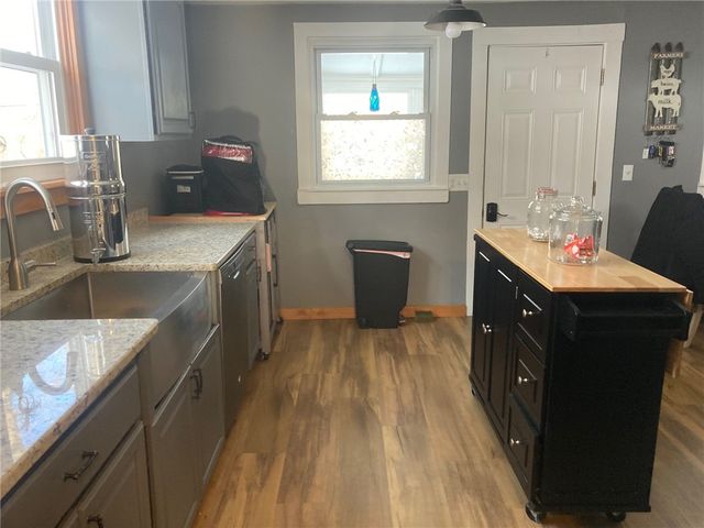 29 Mount Hygeia Road, Foster, RI 02825