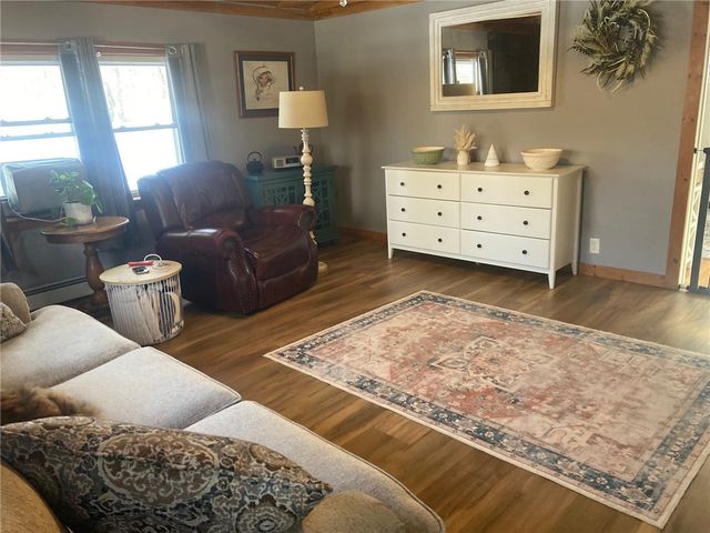 29 Mount Hygeia Road, Foster, RI 02825