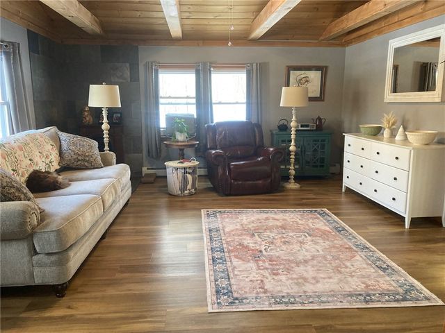 29 Mount Hygeia Road, Foster, RI 02825