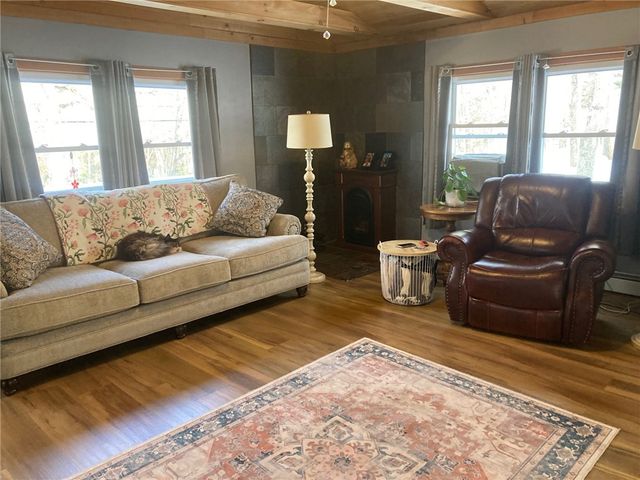 29 Mount Hygeia Road, Foster, RI 02825