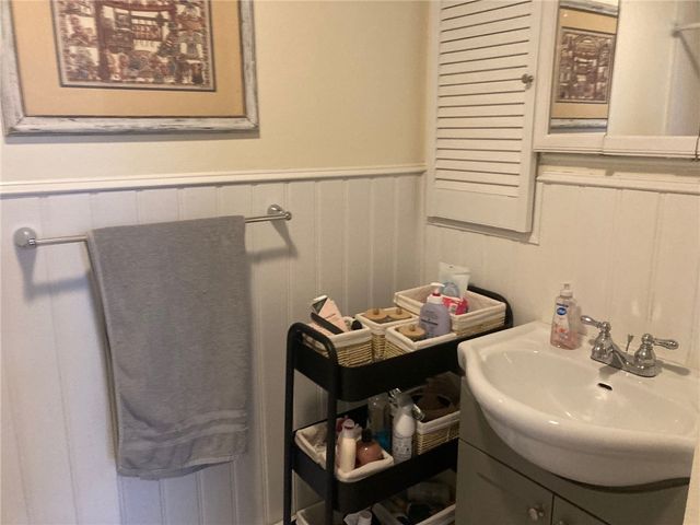 29 Mount Hygeia Road, Foster, RI 02825