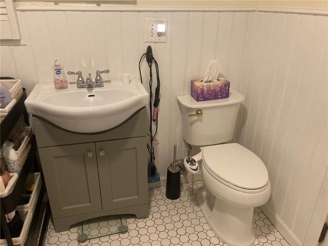 29 Mount Hygeia Road, Foster, RI 02825