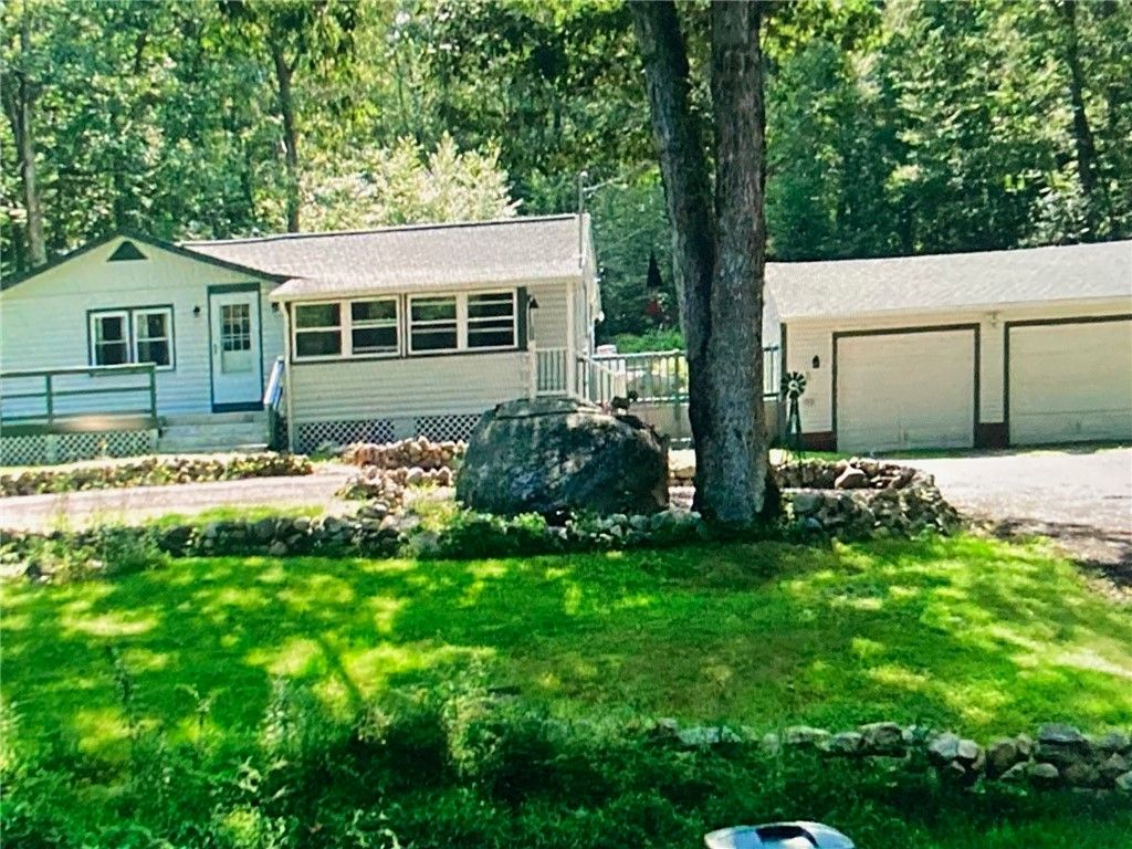 29 Mount Hygeia Road, Foster, RI 02825