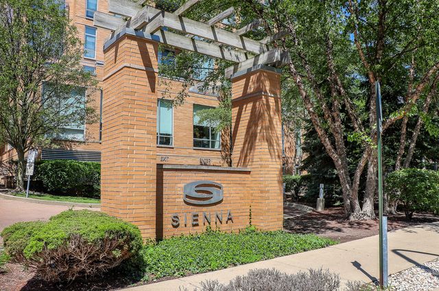 1720 Oak Avenue 610, Evanston, IL 60201