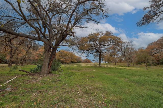 1563 County Road 312 RD, Thrall, TX 76578