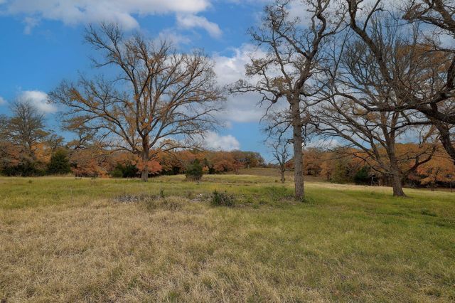 1563 County Road 312 RD, Thrall, TX 76578