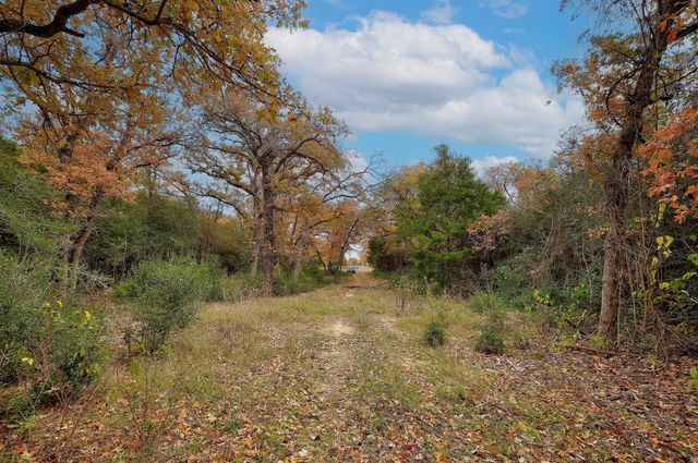 1563 County Road 312 RD, Thrall, TX 76578