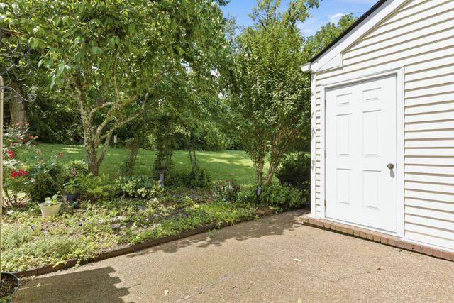 219 Brattlesboro Pl, Nashville, TN 37204