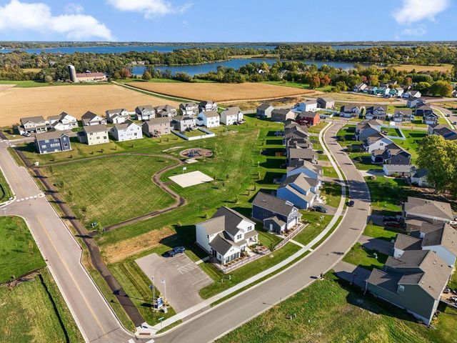 916 Foxglove Terrace, Waconia, MN 55387