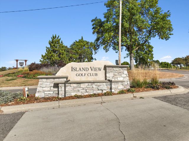 916 Foxglove Terrace, Waconia, MN 55387