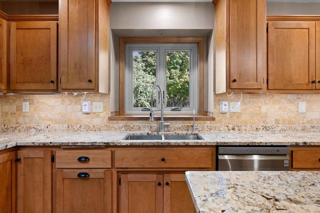 4072 HACKBERRY COURT, Green Bay, WI 54311