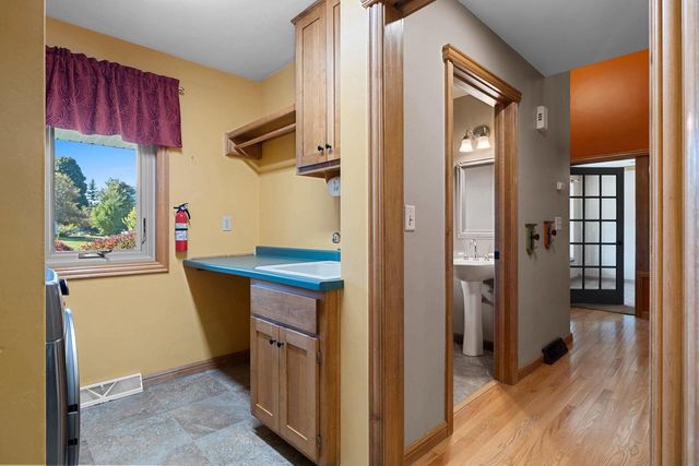 4072 HACKBERRY COURT, Green Bay, WI 54311