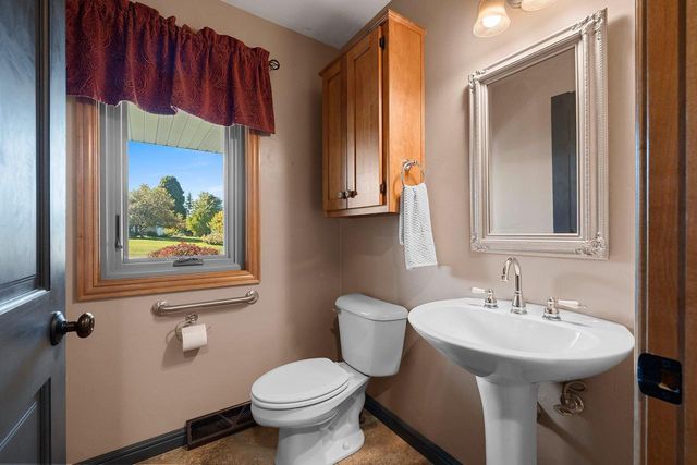 4072 HACKBERRY COURT, Green Bay, WI 54311