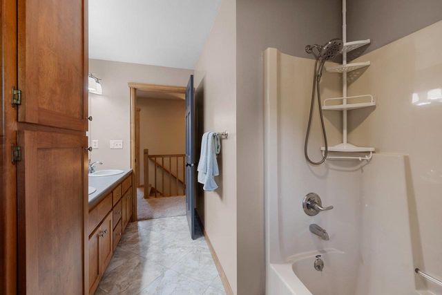 4072 HACKBERRY COURT, Green Bay, WI 54311