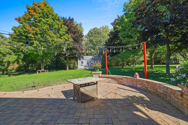 4072 HACKBERRY COURT, Green Bay, WI 54311