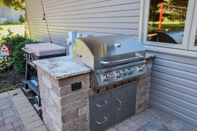 4072 HACKBERRY COURT, Green Bay, WI 54311