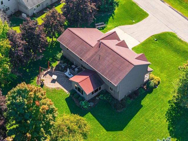 4072 HACKBERRY COURT, Green Bay, WI 54311