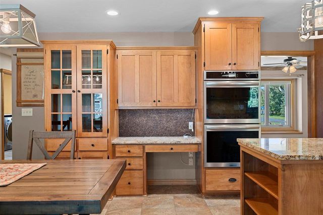 4072 HACKBERRY COURT, Green Bay, WI 54311