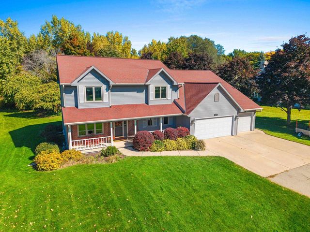 4072 HACKBERRY COURT, Green Bay, WI 54311