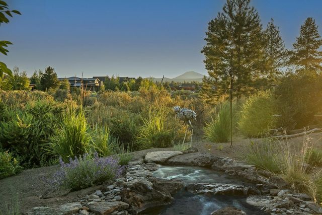 61655 Hosmer Lake Drive, Bend, OR 97702