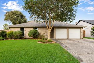 17603 Point Comfort Lane, Webster, TX 77598