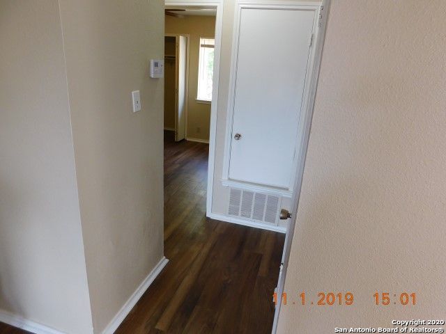 5212 Meadow Fld Apt 4, San Antonio, TX 78250