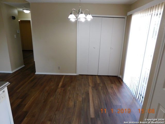 5212 Meadow Fld Apt 4, San Antonio, TX 78250