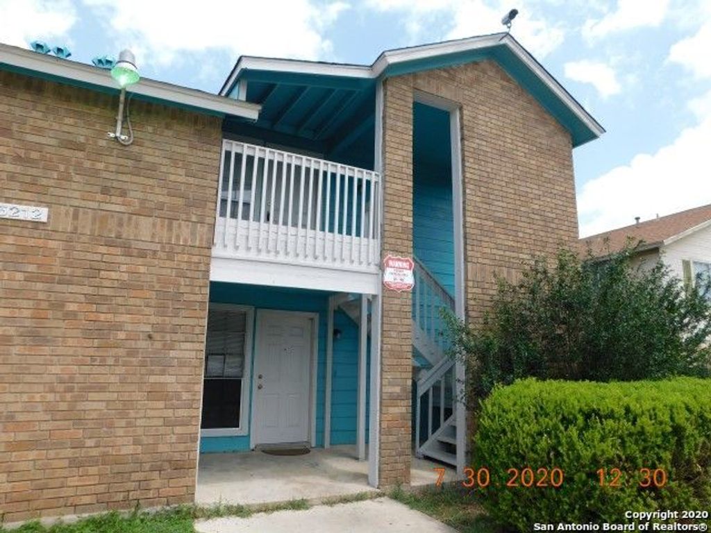 5212 Meadow Fld Apt 4, San Antonio, TX 78250