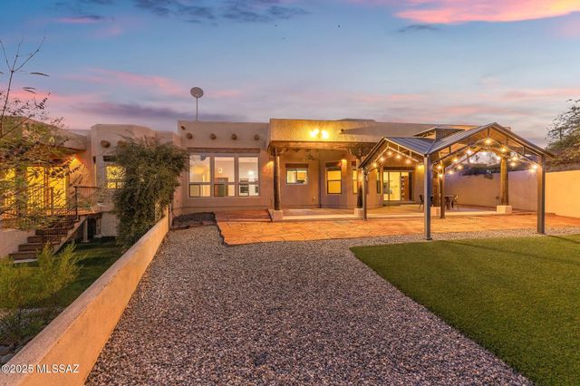 2330 N Bonanza Avenue, Tucson, AZ 85749