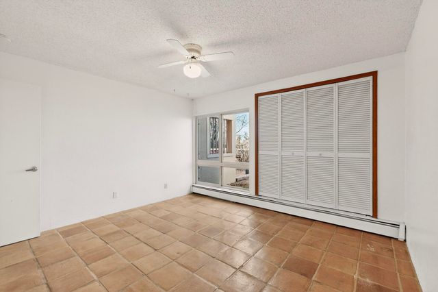 151 Calle Ojo Feliz J, Santa Fe, NM 87505