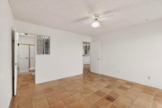151 Calle Ojo Feliz J, Santa Fe, NM 87505