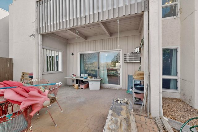 151 Calle Ojo Feliz J, Santa Fe, NM 87505