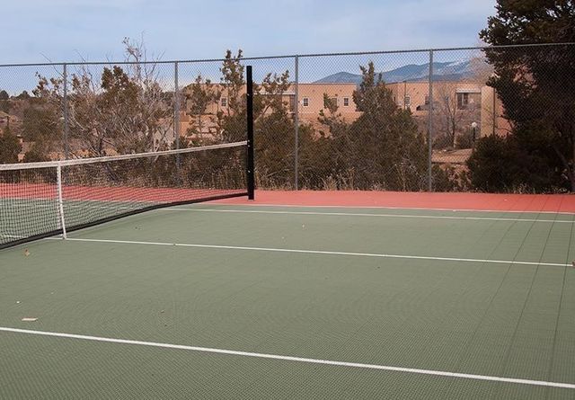 151 Calle Ojo Feliz J, Santa Fe, NM 87505