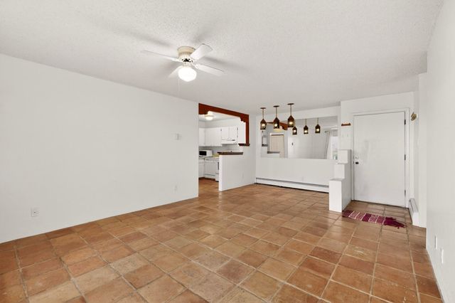 151 Calle Ojo Feliz J, Santa Fe, NM 87505