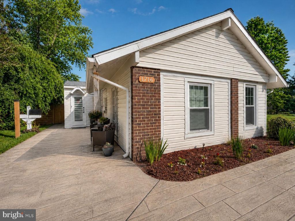 1716 PITTSFIELD LN, Bowie, MD 20716