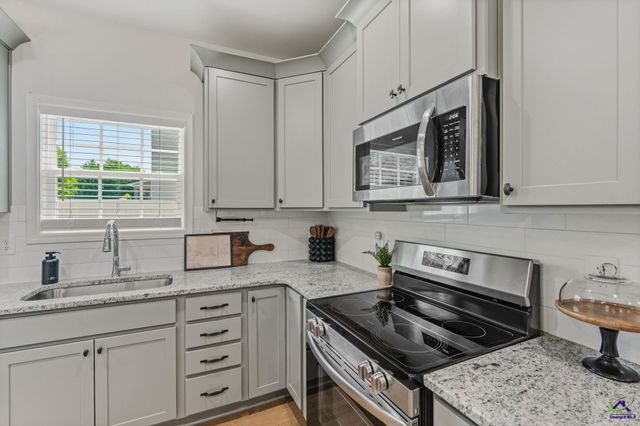 108 Bald Cypress Drive, Perry, GA 31069