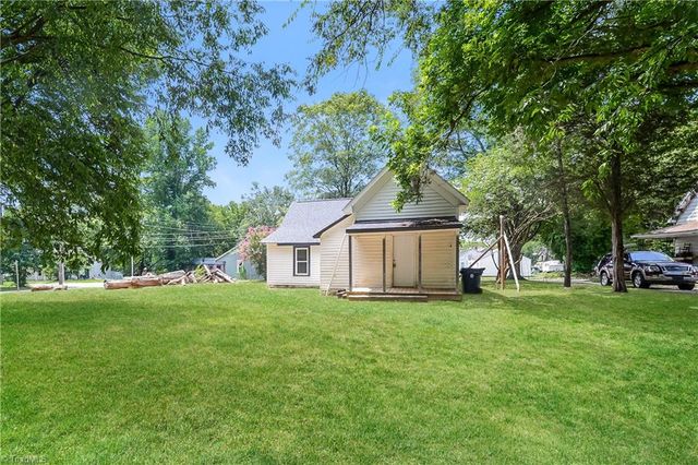 521 E 1st Street, Lexington, NC 27292