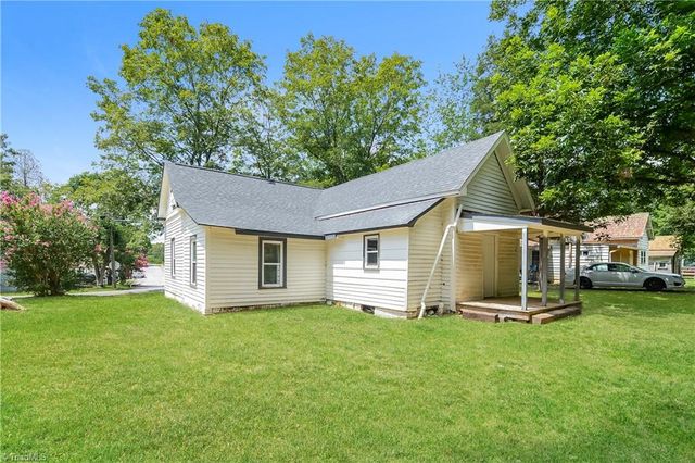 521 E 1st Street, Lexington, NC 27292